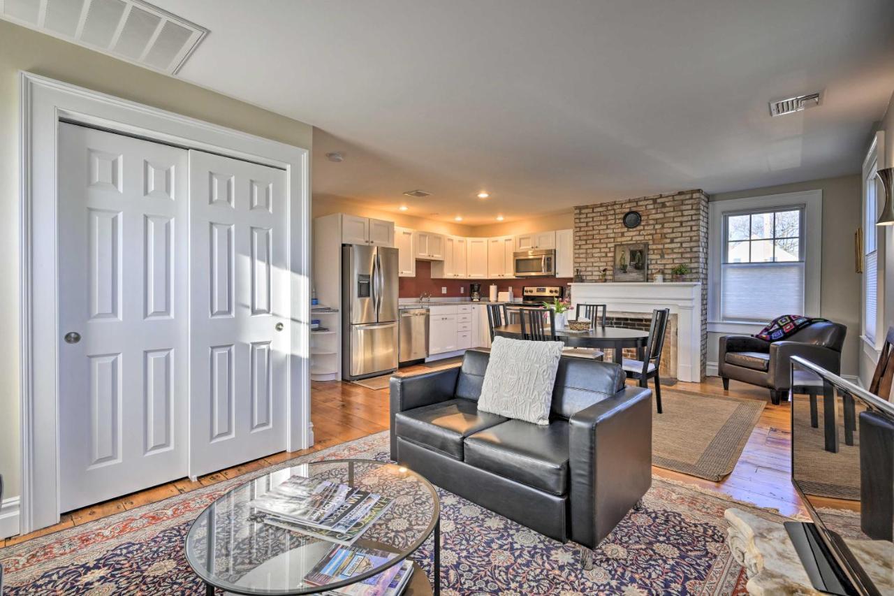 Bright Apartment - Half Mi To Greenport Harbor! Luaran gambar