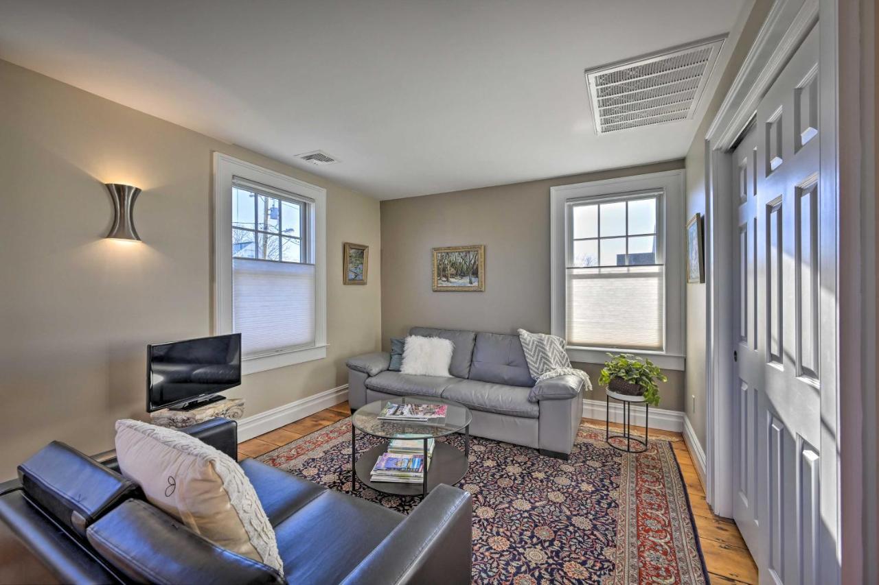 Bright Apartment - Half Mi To Greenport Harbor! Luaran gambar