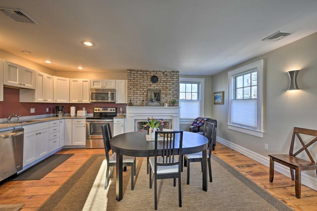 Bright Apartment - Half Mi To Greenport Harbor! Luaran gambar