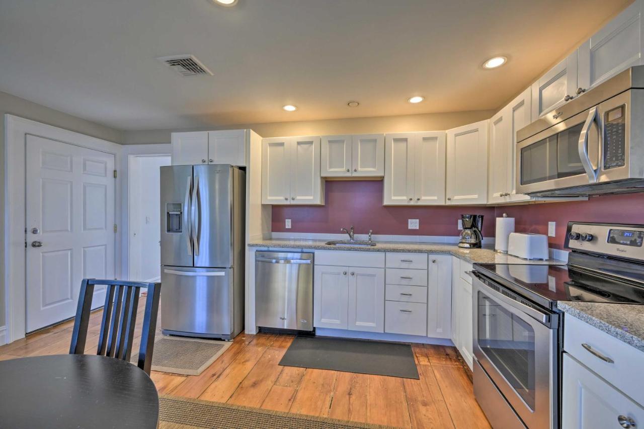 Bright Apartment - Half Mi To Greenport Harbor! Luaran gambar