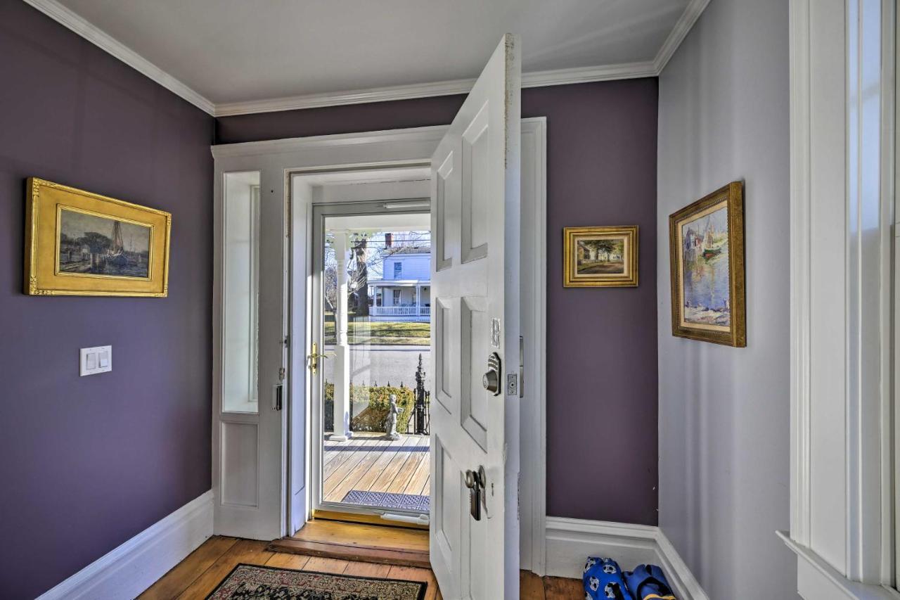 Bright Apartment - Half Mi To Greenport Harbor! Luaran gambar